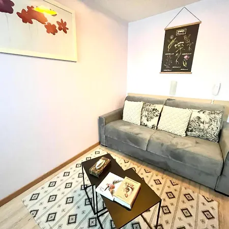 Tipi Hotel 2*